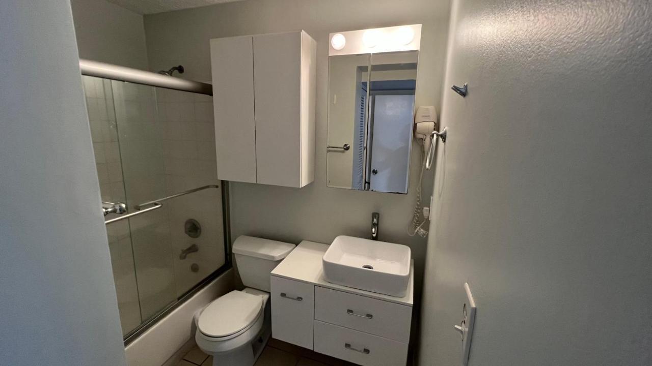 Ocean Front 2 Bedroom & Bath In Isla Verde San Juan Bagian luar foto